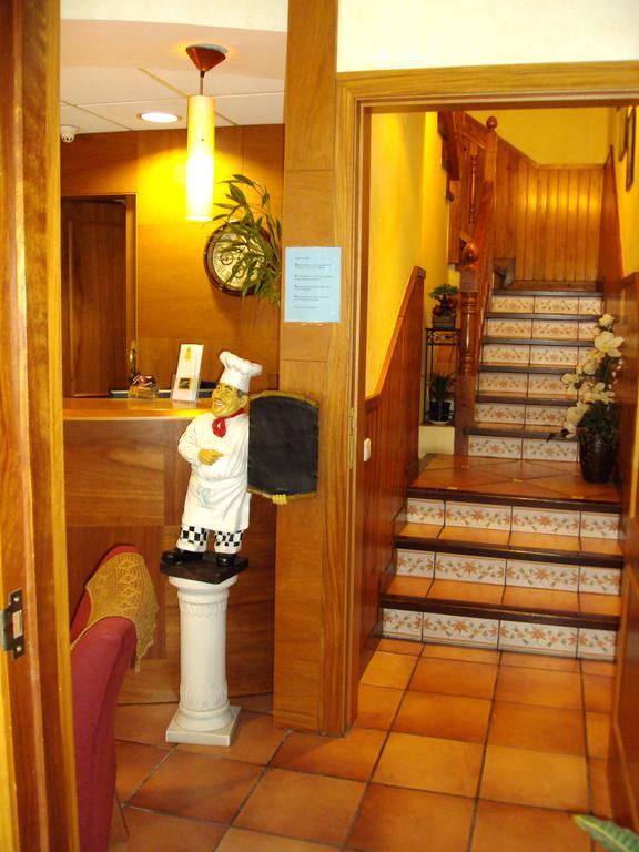 Hostal Montana Alins Room photo